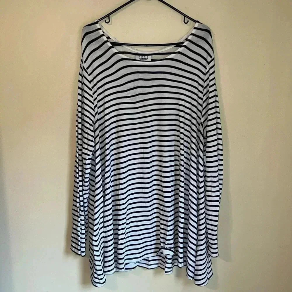 MOTT50 Long sleeve Striped UPF Shirt Black + White Stripes women’s XL